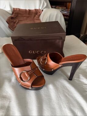 Gucci Brown Leather Ring-Detail Platform Mules